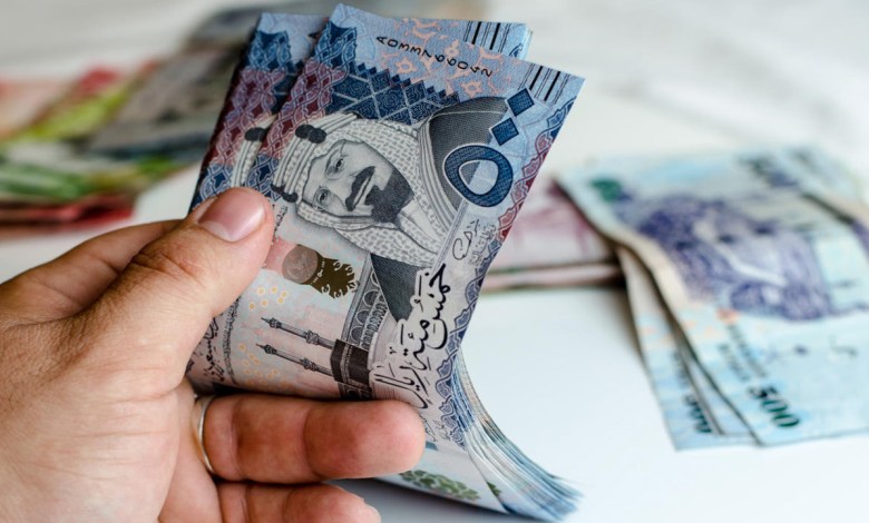 توقعات بزيادة الرواتب في السعودية