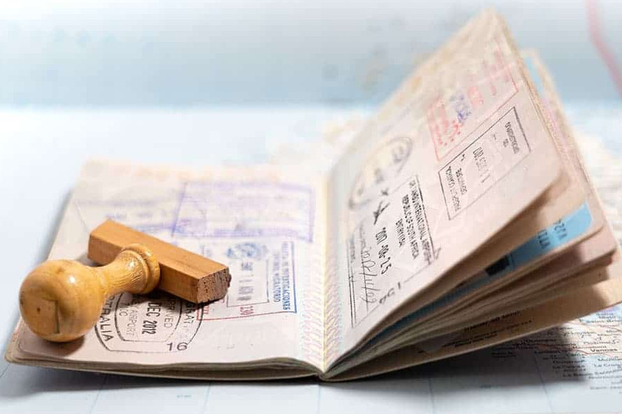 إقامة حرة في الإمارات