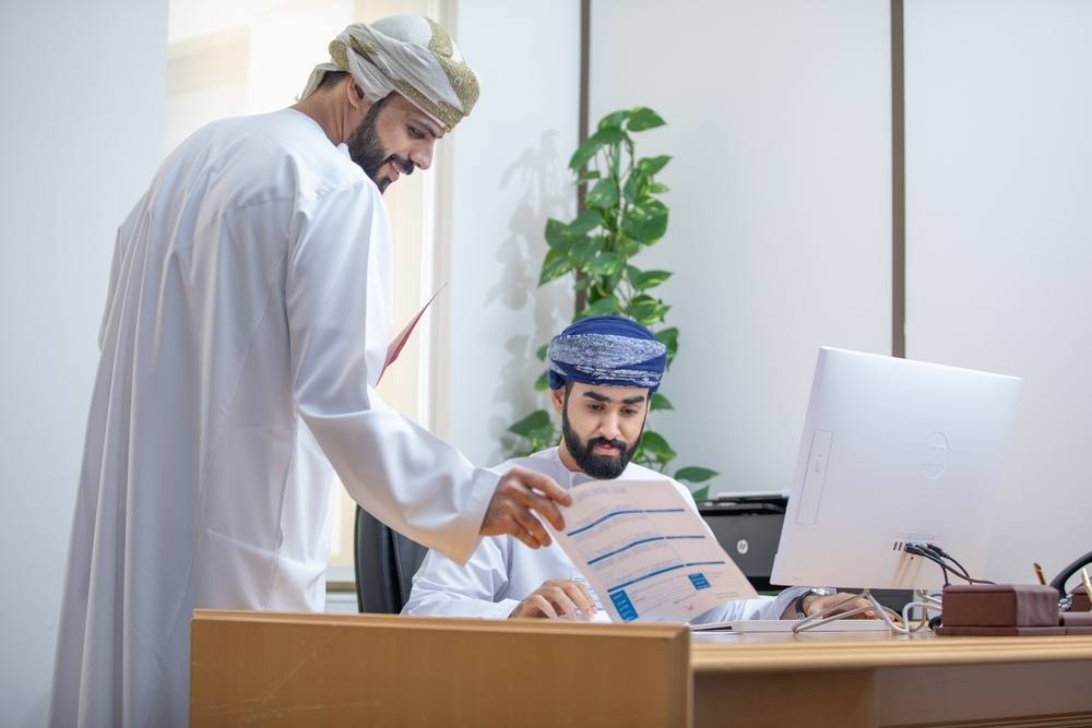 إصدار تصاريح مزاولة العمل
