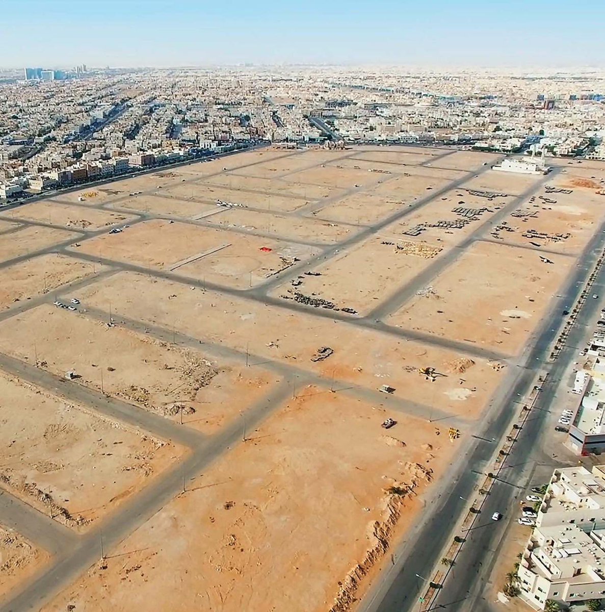 هل استطيع بيع أرض الإسكان